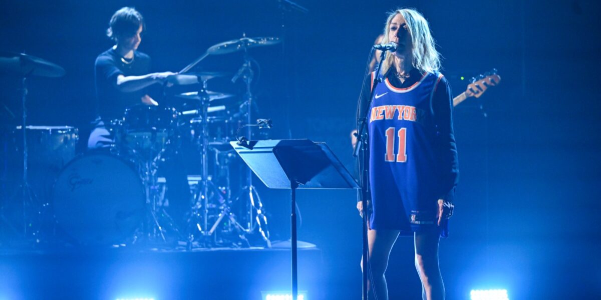 Watch Kim Gordon Showcase ‘Play Me’ on ‘Fallon’