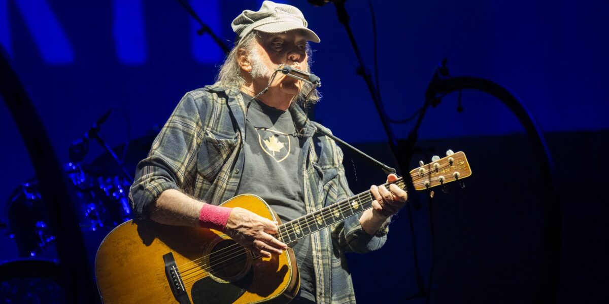 Neil Young Quietly Released a Blazing, Hourlong Concert Film for Free