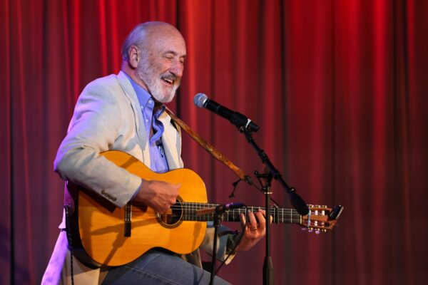 Peter, Paul and Mary’s Noel Stookey Had a Front Row Seat to the Sixties. He Remembers All of It