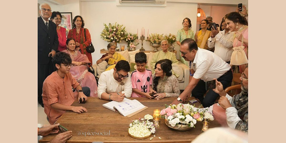 Pix: Aamir Khan, Gauri Spratt Wed