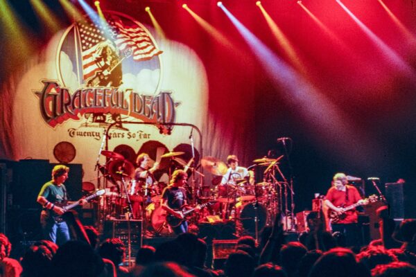 Relive the Grateful Dead’s 20th Anniversary Tour With ‘Summer Magic 1985’ Box Set