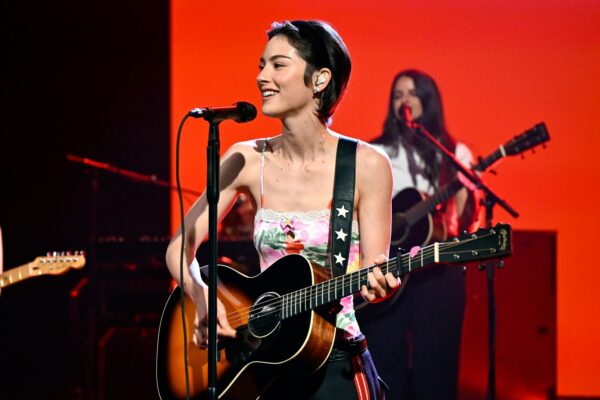 Gracie Abrams Earns First-Ever Number One Album With ‘Daughter from Hell’