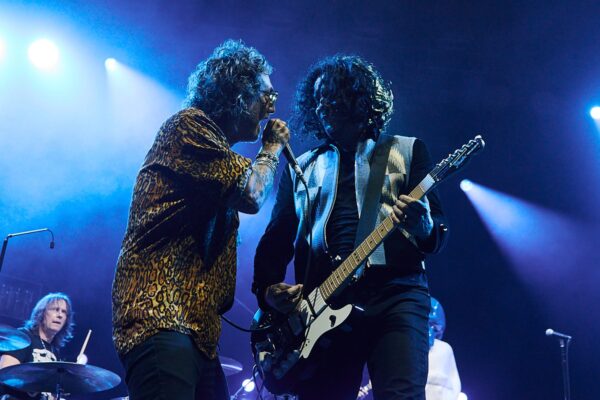 Jack White Brings Out Black Crowes’ Chris Robinson to Tear Up Free’s ‘I’m a Mover’