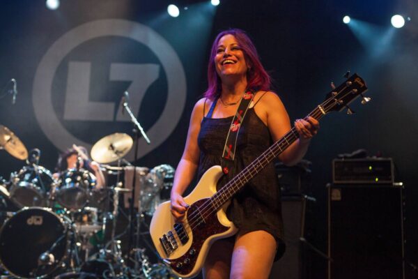 Jennifer Finch, L7 Bassist, Dead at 59