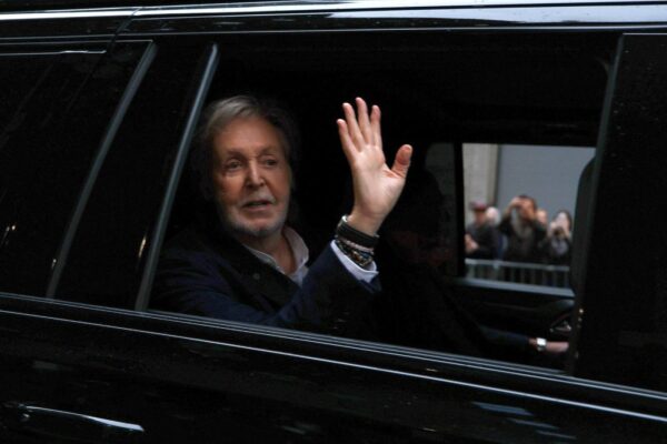 Paul McCartney Facetiming Ringo Starr During Beatles’ Magical Mystery Tour Is the Cameo of the Year