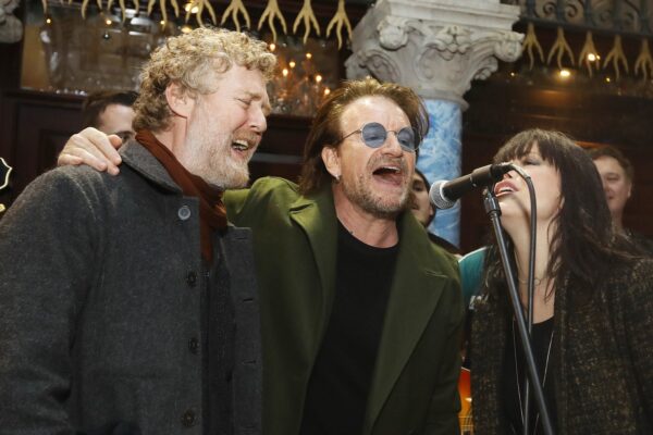 Bono Remembers ‘Voice of the Streets’ Glen Hansard