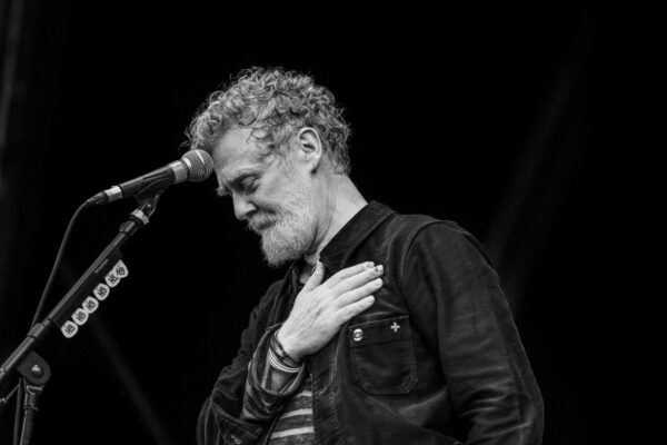 Glen Hansard: Family Announces Memorial Arrangements, Public Funeral
