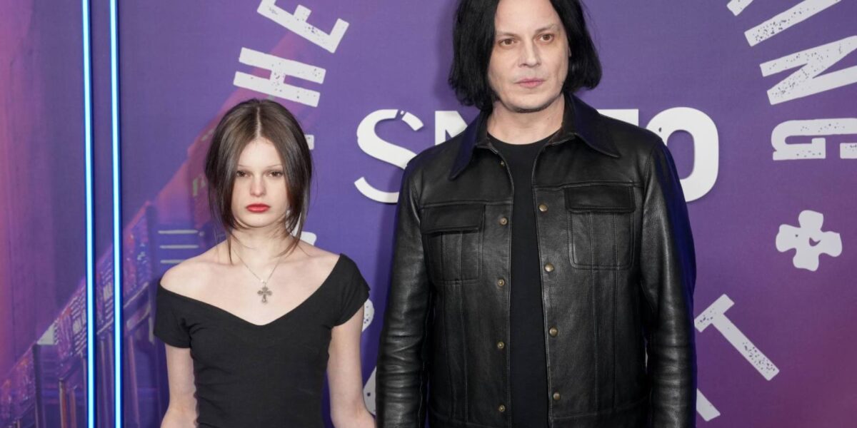 Jack White Performs the White Stripes’ 1999 Track ‘Cannon’ With Daughter Scarlett
