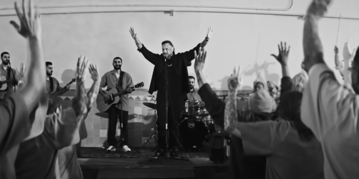 Jelly Roll Goes to San Quentin for New Video ‘Hands Up’