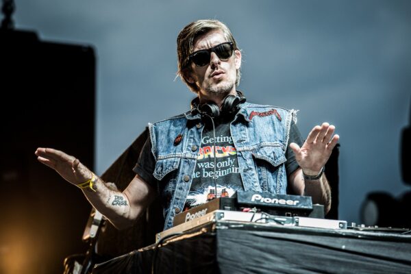 Kavinsky, French DJ-Producer Whose Chilly ‘Nightcall’ Defined ‘Drive,’ Dead at 50