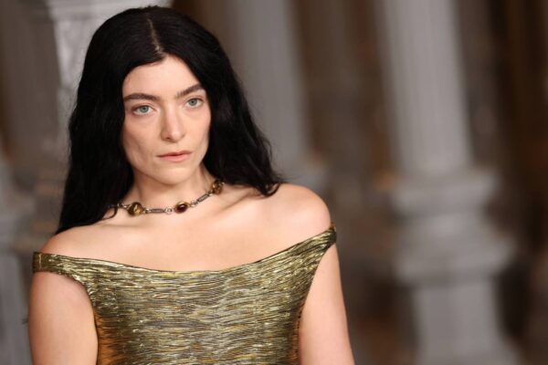 Lorde Slams Spotify Over Sloppy AI-Generated Song Descriptions