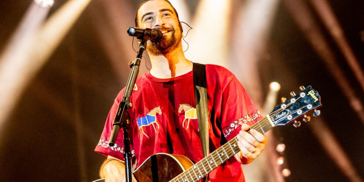 Noah Kahan Clarifies Misheard Lyrics in Cheeky Tweet: ‘Sing From Whatever Place Your Mind Takes You To’