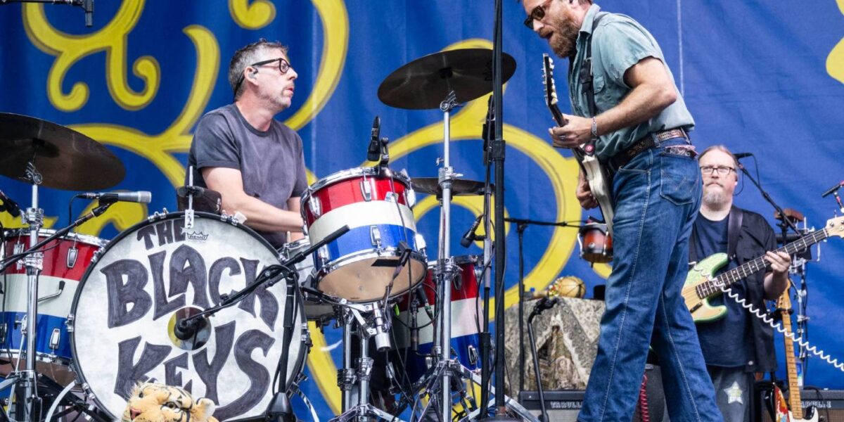 Wildfire Smoke Forces the Black Keys, Creed, and More to Postpone Concerts