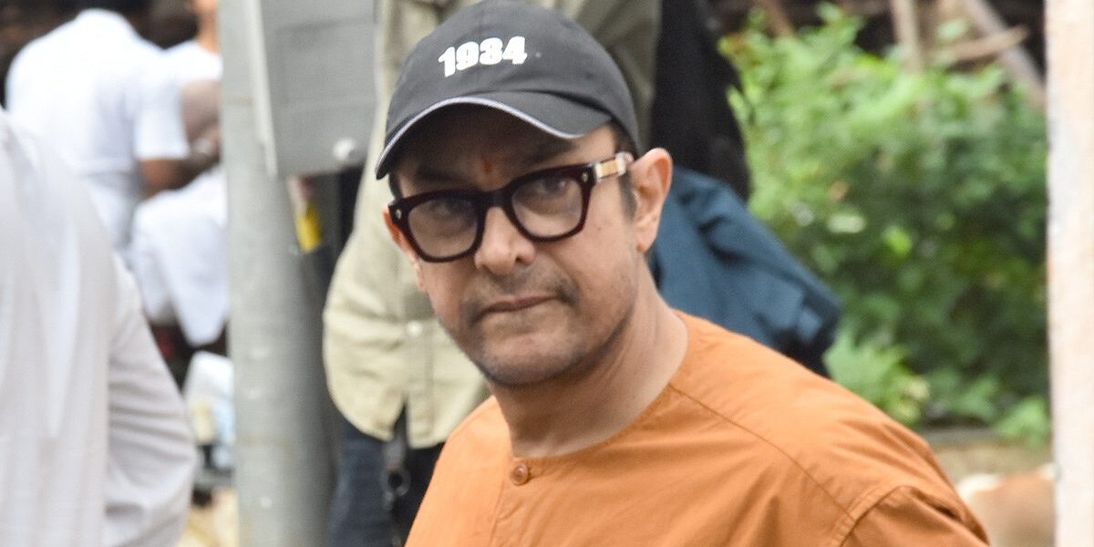 Aamir Khan, Lagaan Team Bid Farewell to Pradeep Rawat