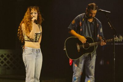 Watch Noah Kahan and Surprise Guest Chappell Roan Perform ‘California’ at Rose Bowl Stadium