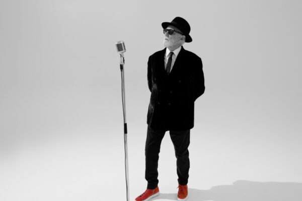 Queen’s Roger Taylor Debuts Romantic Single ‘I See You Now’
