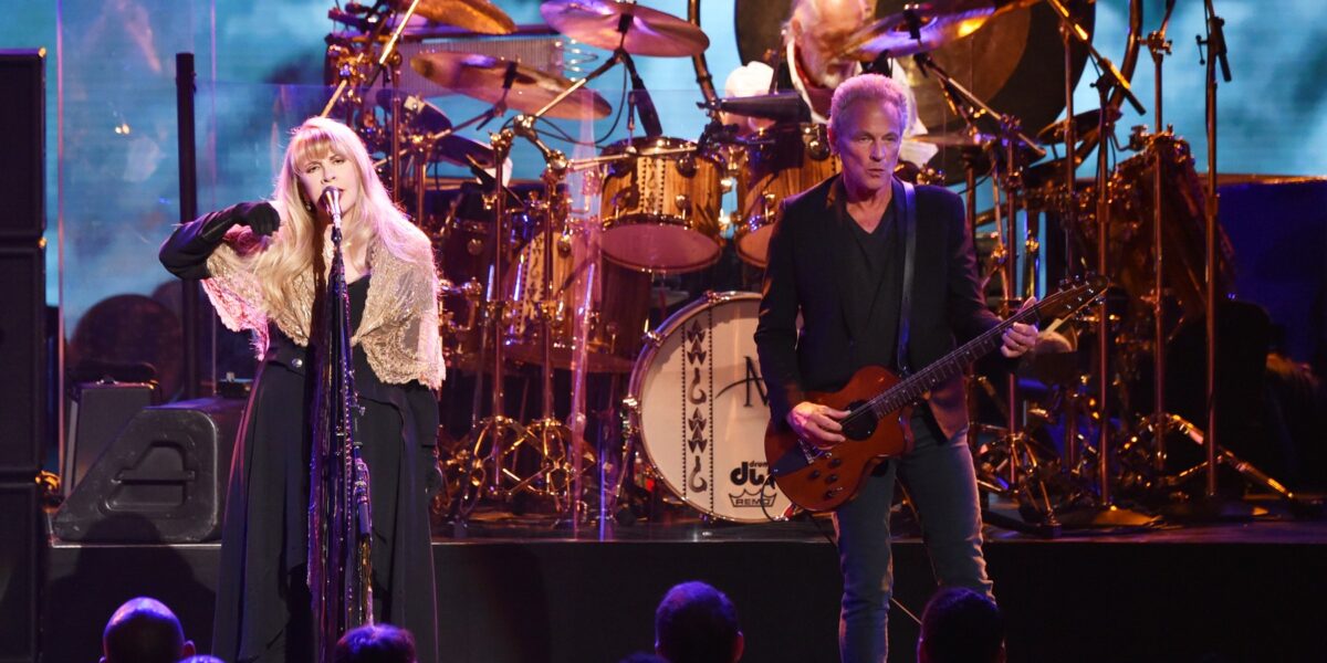 Lindsey Buckingham Teases Project With Stevie Nicks: ‘Next Year Should Be Pretty Interesting’
