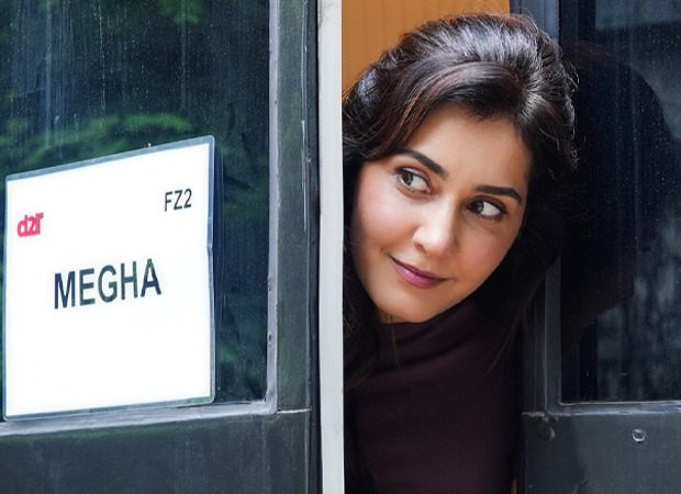 Raashii Khanna drops BTS clicks from Farzi 2 sets as she reprises Megha Vyas