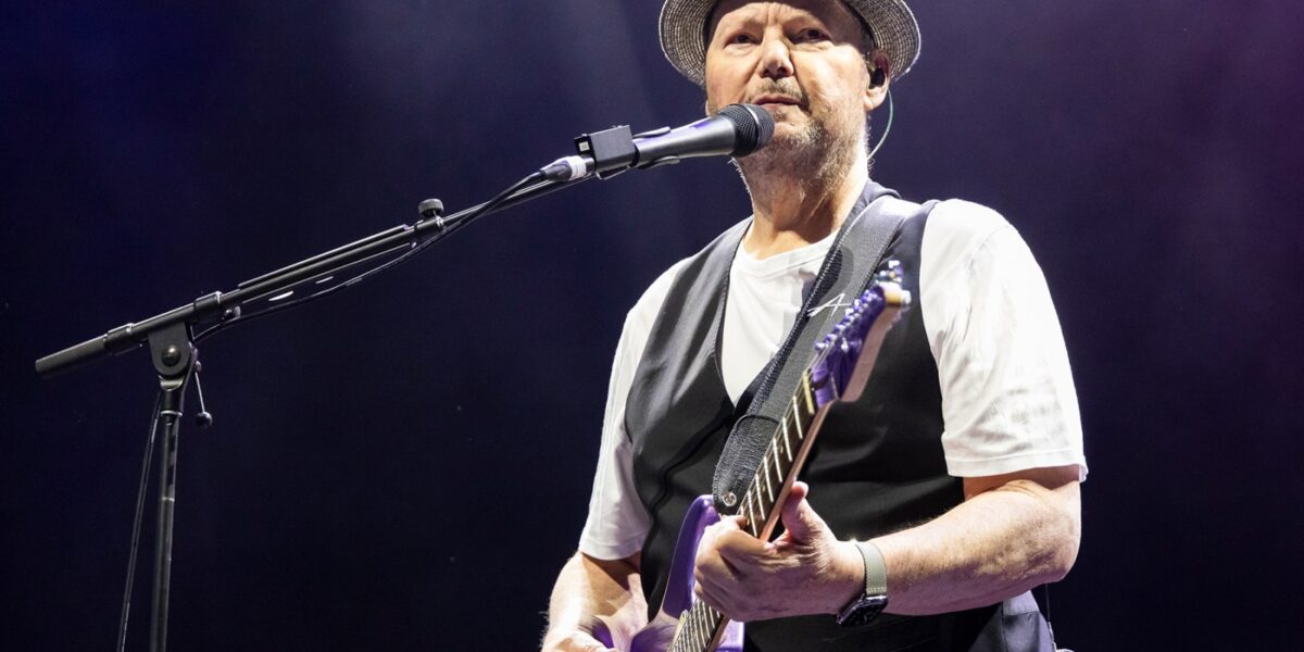 Christopher Cross Uses Canada Stage to Blast Trump, Jokes About Getting ‘Ejected’ From America