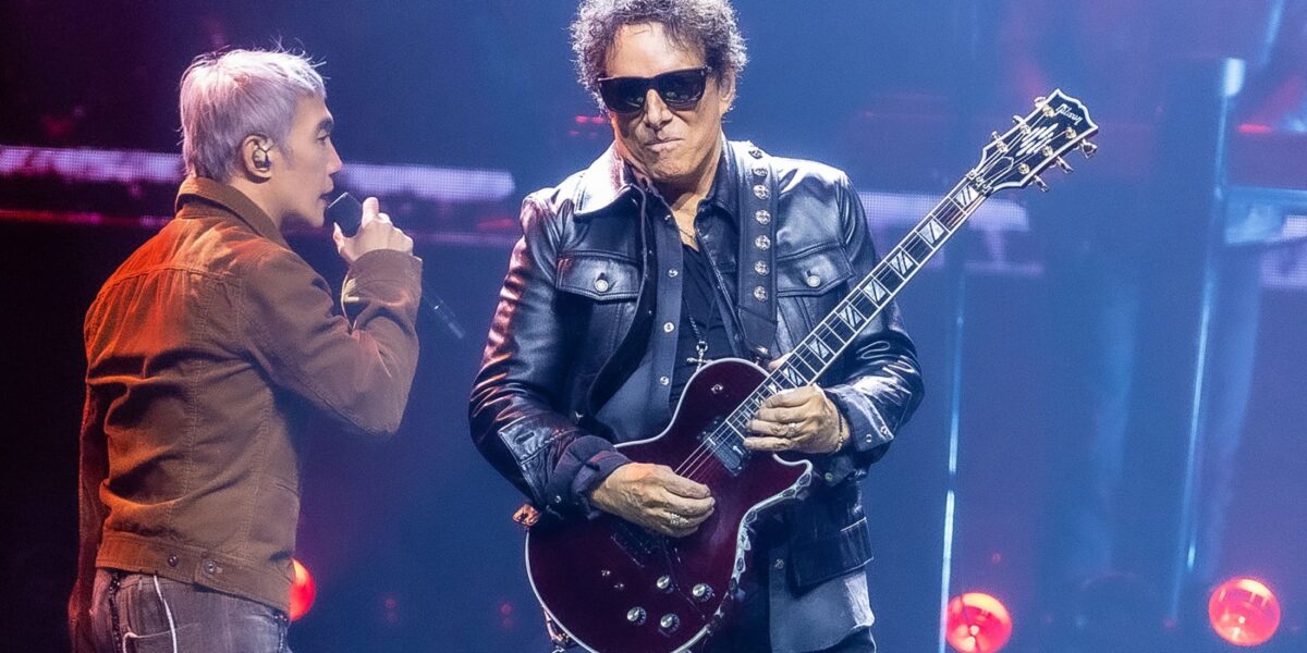 Watch Longtime Steve Perry Impersonator Hugo Valenti Finally Guest With Journey
