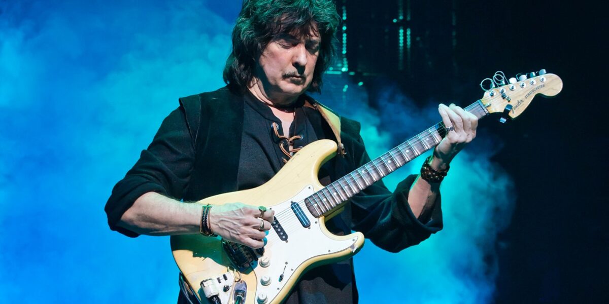 Watch Ritchie Blackmore Reunite With Deep Purple For ‘Smoke on the Water’