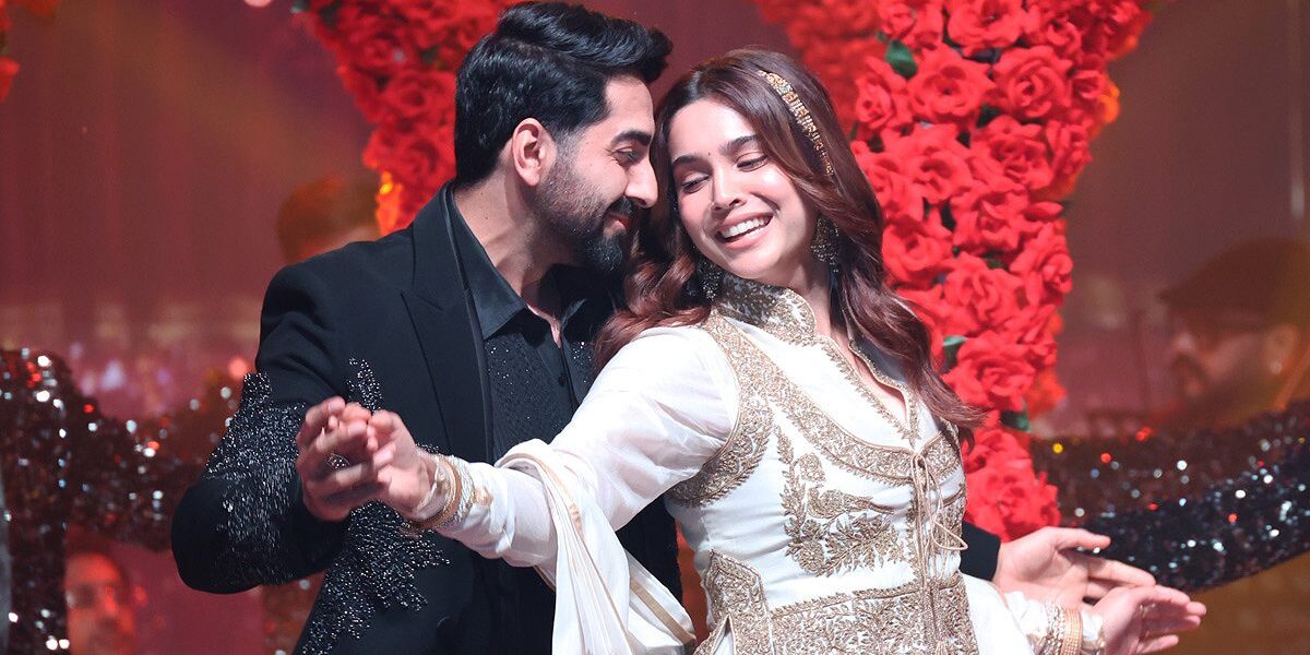 WATCH: Ayushmann Sings For Sharvari