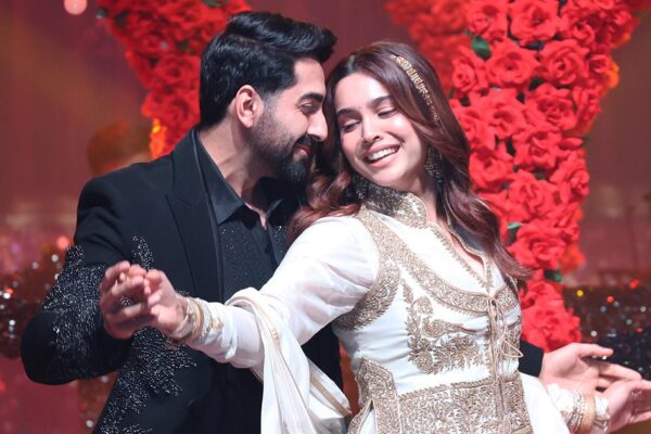 WATCH: Ayushmann Sings For Sharvari