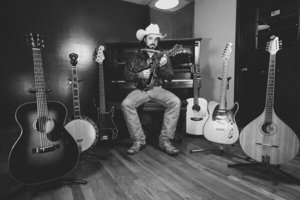 Ian Munsick Finds His American West Avatar on New Album ‘The Mountain Goat’