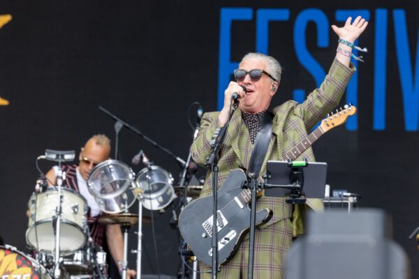 Squeeze Cancel Virginia Concert After Man Crushed to Death by Tour Bus