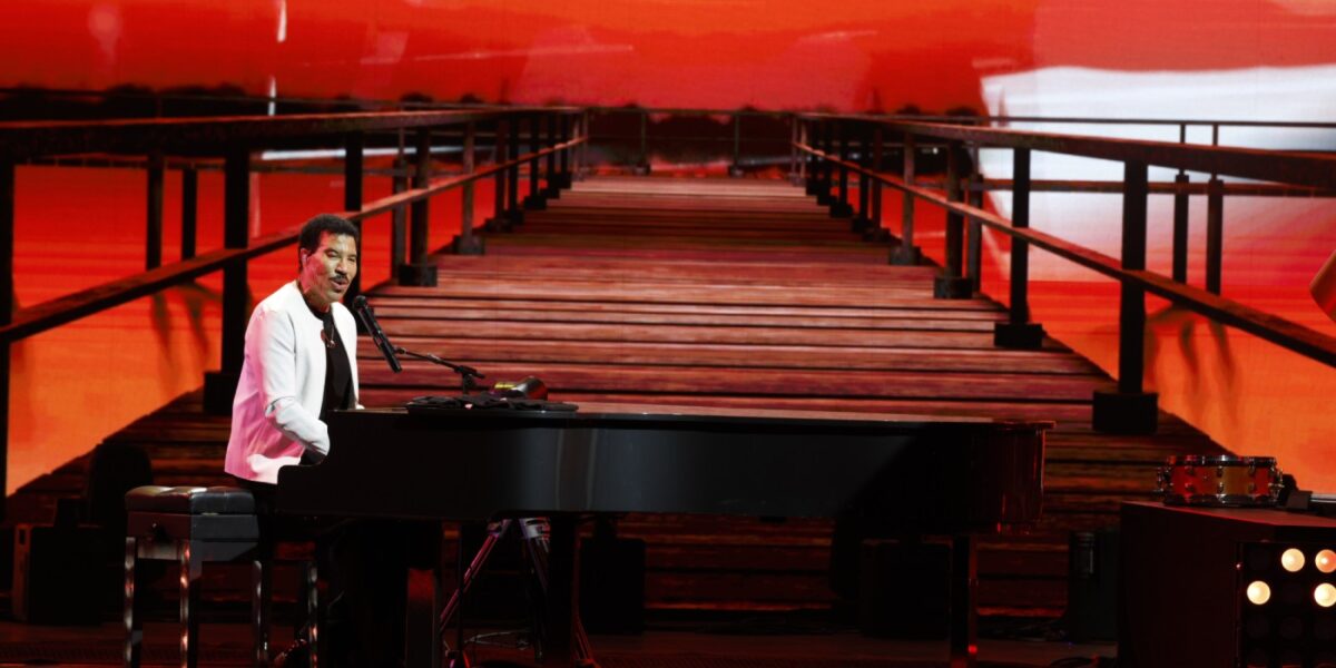 Lionel Richie ‘Doing Well’ After Heart Procedure and Hospitalization