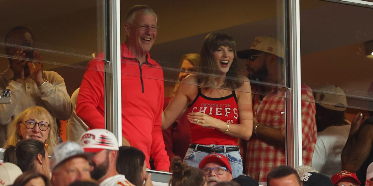 Taylor Swift Celebrates Travis Kelce’s First Touchdown of the Season: ‘That’s My Husband!’