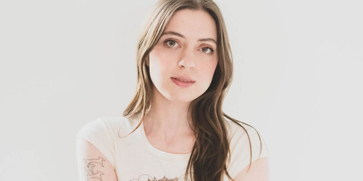 Lizzy McAlpine on New Album ‘Angel’ and Making Peace With Her Early TikTok Fame