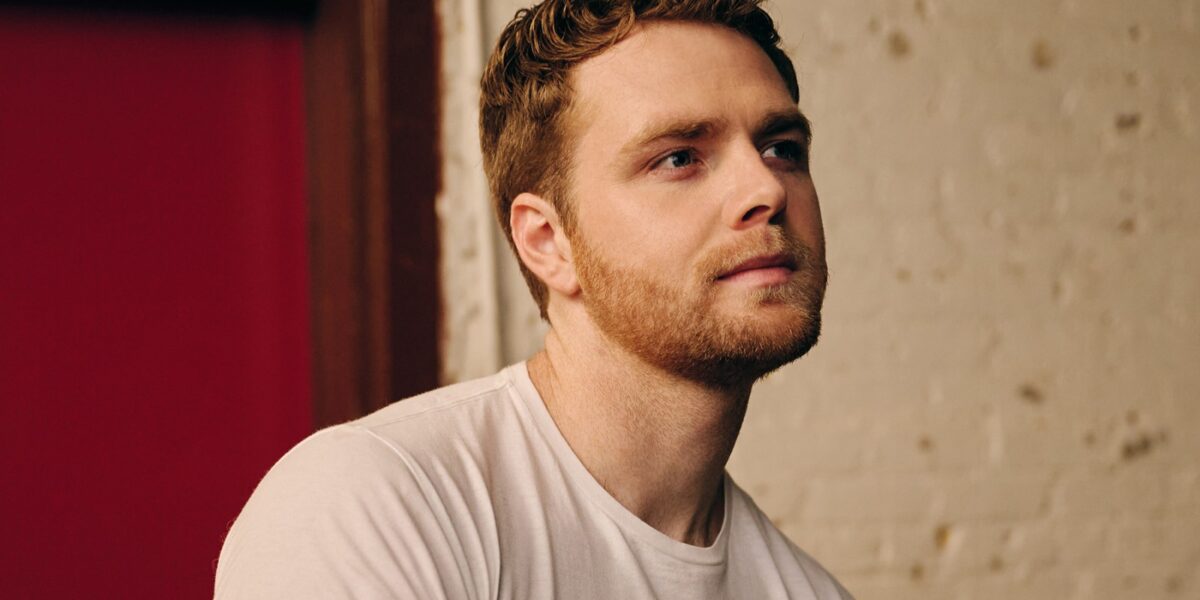 Alex Warren Is Kindly and Earnest Enough to Make You Root For Him