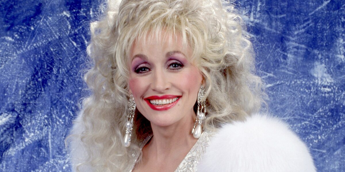 Women Spend Our Lives Being Looked At. Dolly Parton Refocused the Gaze