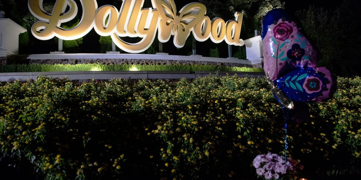 Dollywood Developing ‘Several New Experiences’ to Honor Dolly Parton