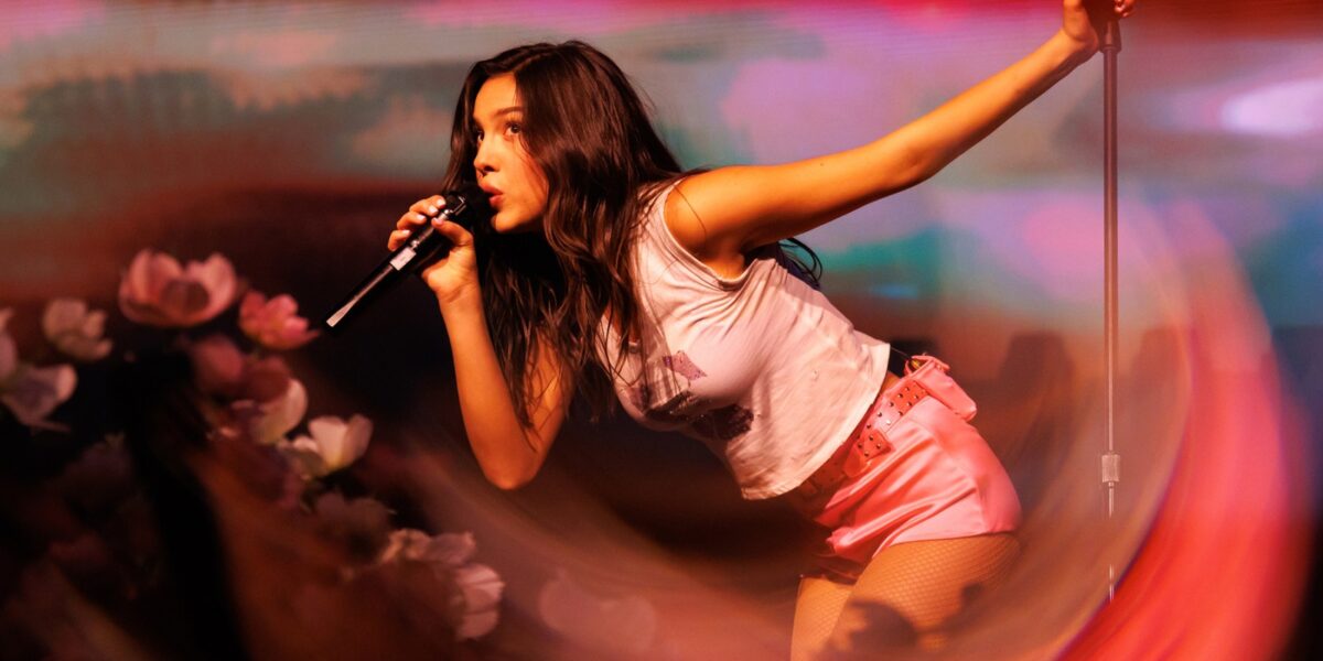 Olivia Rodrigo Heals Wounds and Draws Blood in Triumphant Unraveled Tour Opener