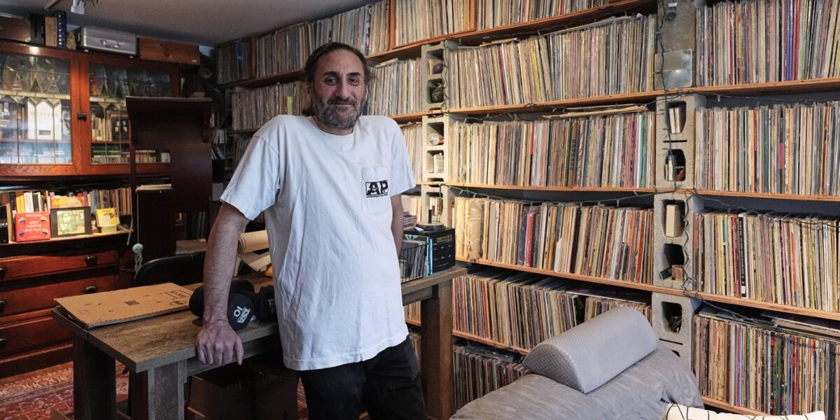 Meet the Chicago Taper Who Documented Decades of Rock Shows