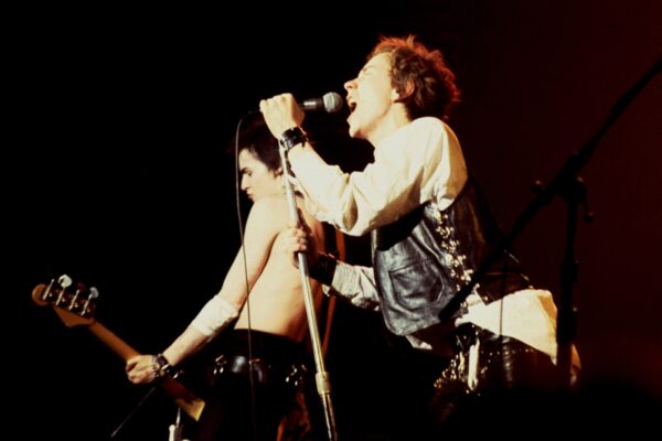 Legs McNeil Witnesses the Demise of the Sex Pistols in New Memoir