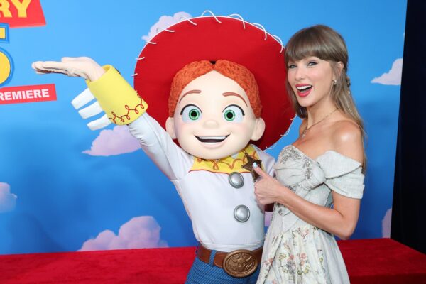 Taylor Swift Earns First CMA Awards Nomination in 4 Years for ‘I Knew It, I Knew You’