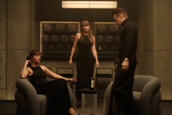 Taylor Swift Turns a Phone Call Into a Thriller for ‘Patient Zero’ Music Video - BollyViora