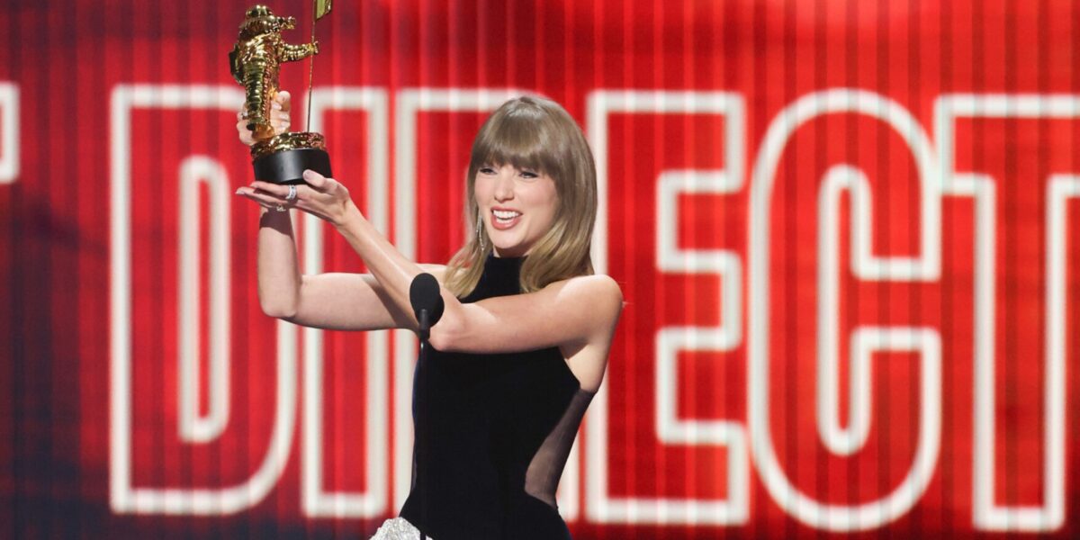 Taylor Swift Accepts Inaugural MTV VMAs Artist Director Honor